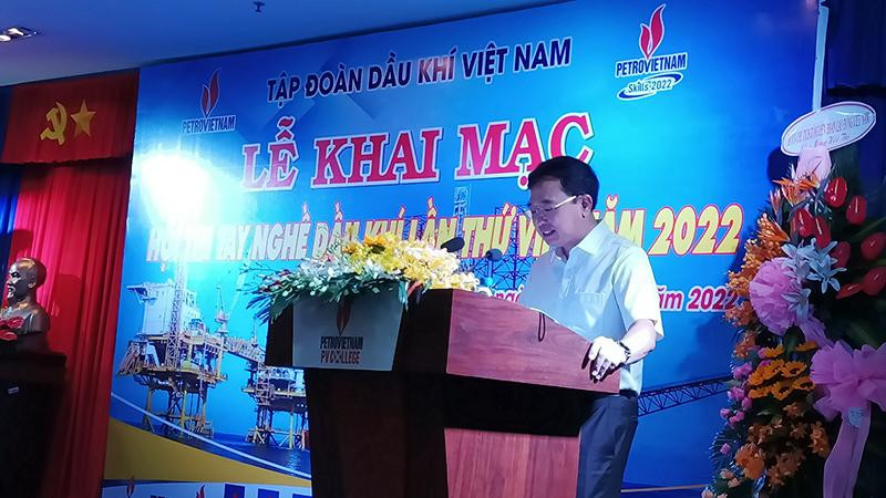 Chủ tịch Hội đồng Thành viên PVN Hoàng Quốc Vượng phát biểu khai mạc hội thi.