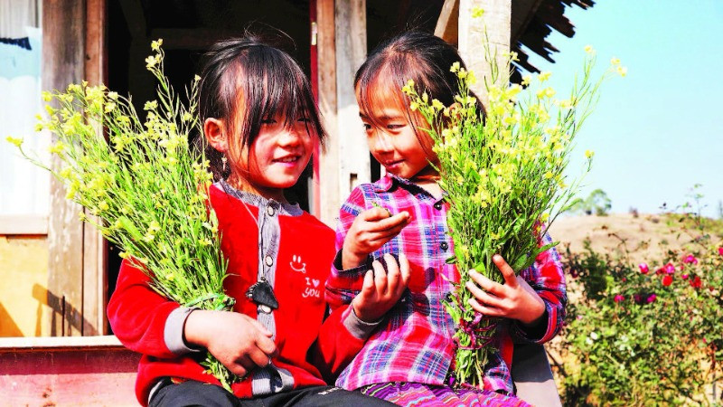 1. Mùa xuân trên tay.