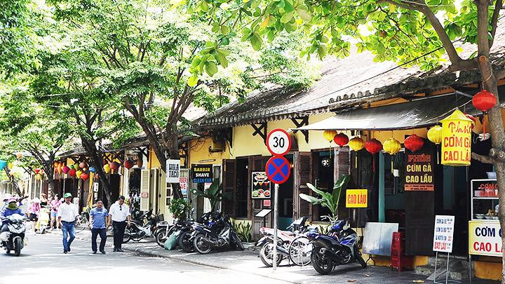 Chậm rãi phố xưa