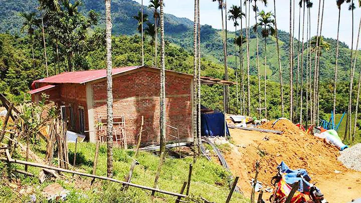 Ngôi trường mới đang được hoàn thiện.