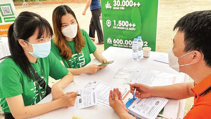 Nhiều ngành nghề thiết yếu đang khó tuyển nhân lực. Ảnh: THANH NHUNG