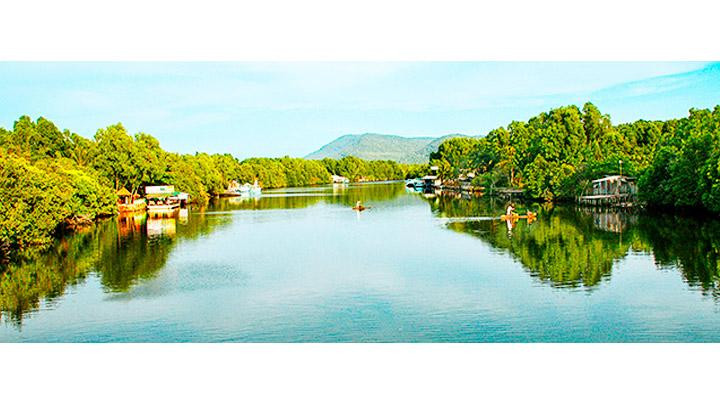 Dòng sông Dương Đông, Phú Quốc. Ảnh: HỮU ĐỊNH