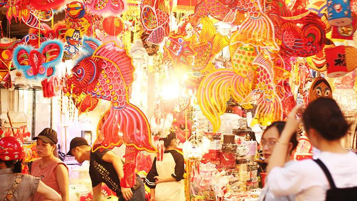 Sản phẩm đồ chơi truyền thống vẫn được ưa chuộng.