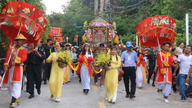 Phục dựng nghi lễ rước tượng Bà Chúa Xứ núi Sam