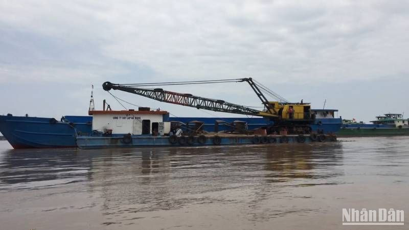 Một mỏ cát trên sông Tiền thuộc địa phận tỉnh An Giang.