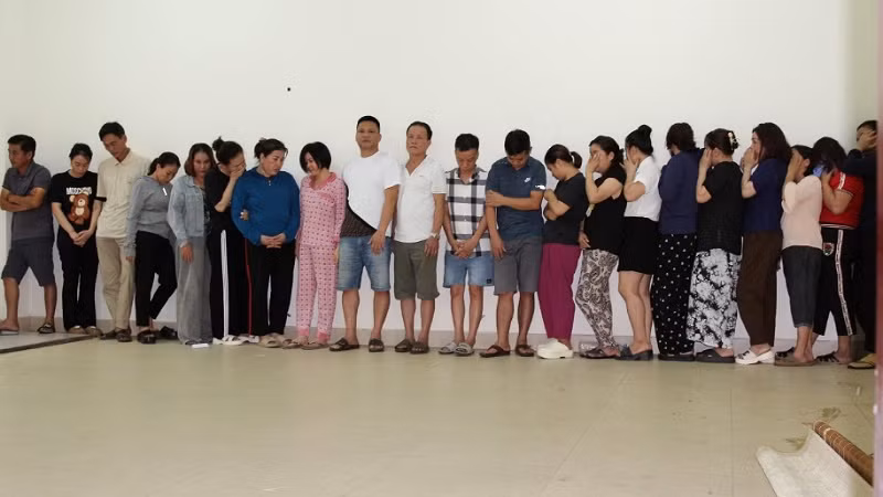 Các đối tượng trong đường dây đánh bạc. (Ảnh: Công an Nghệ an cung cấp)