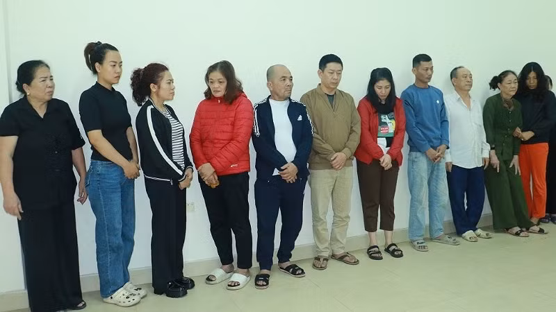 Các đối tượng bị cơ quan chức năng bắt giữ. (Ảnh: Công an Nghệ An cung cấp).