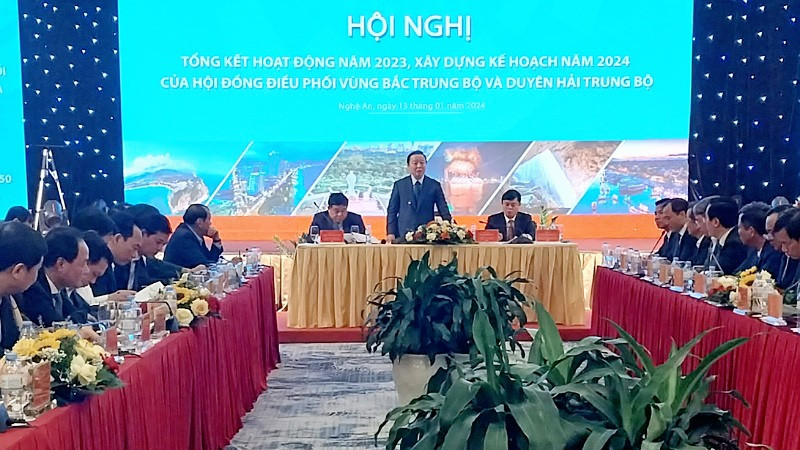 Phó Thủ tướng Chính phủ Trần Hồng Hà, Chủ tịch Hội đồng điều phối Vùng kết luận Hội nghị.