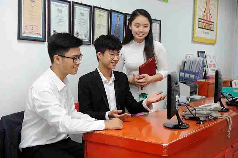 Công nghệ chứng tỏ lợi thế khi bám sát và thúc đẩy từng giai đoạn trong quá trình quản trị và đào tạo nhân sự. Ảnh: Nguyễn Đăng