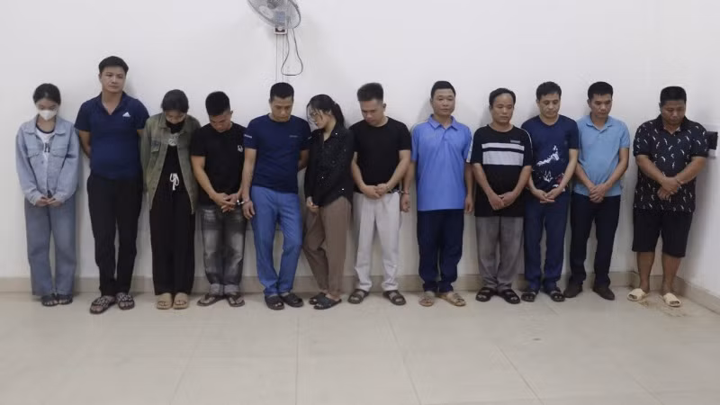 Các đối tượng bị bắt giữ. (Ảnh: CÔNG AN NGHỆ AN)