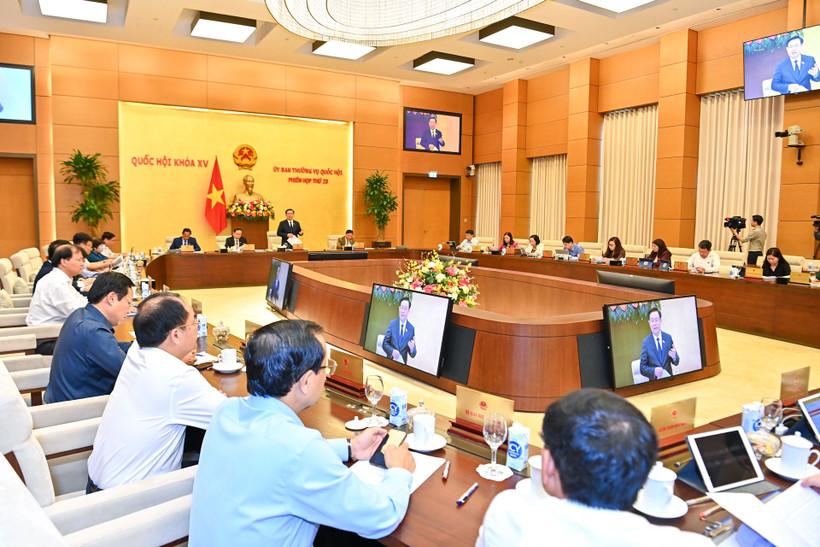 Quang cảnh phiên họp thứ 23 Ủy ban Thường vụ Quốc hội. Ảnh: DUY LINH