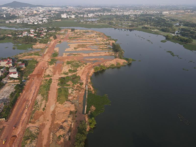 Hiện tượng phân lô, tách thửa, bán nền vẫn tồn tại ở nhiều địa phương gây bức xúc trong dư luận. Ảnh: ANH ĐỘNG