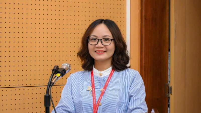 Chị Vũ Thu Huyền, công tác tại Trường đại học Y Hà Nội được Thành đoàn Hà Nội trao giải thưởng “Cán bộ, công chức, viên chức trẻ giỏi”.