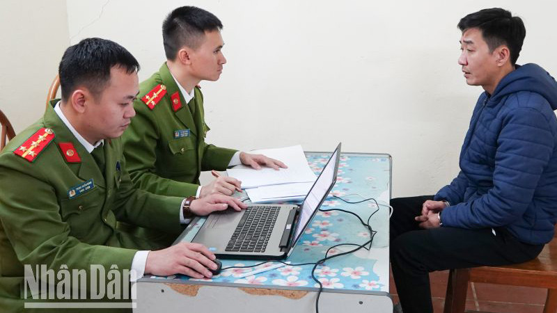 Đối tượng Vũ Thái Sơn tại cơ quan công an.