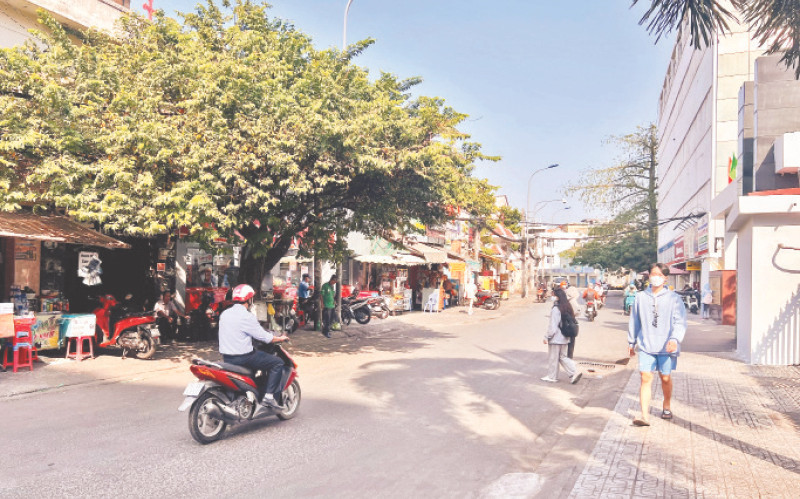 Đường Nguyễn Văn Bảo đã được thông thoáng hơn sau khi địa phương thực hiện quyết liệt công tác lập lại trật tự lòng, lề đường.