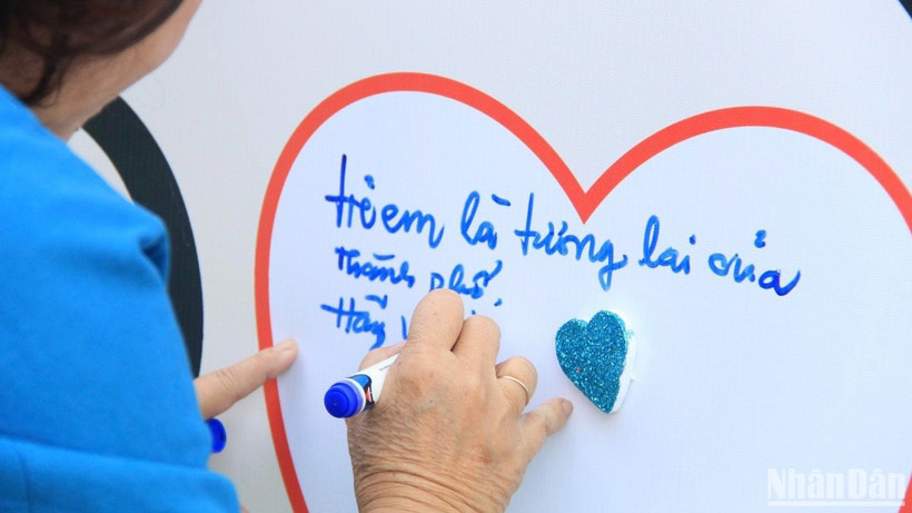 Thông điệp về yêu thương trẻ em của chương trình.