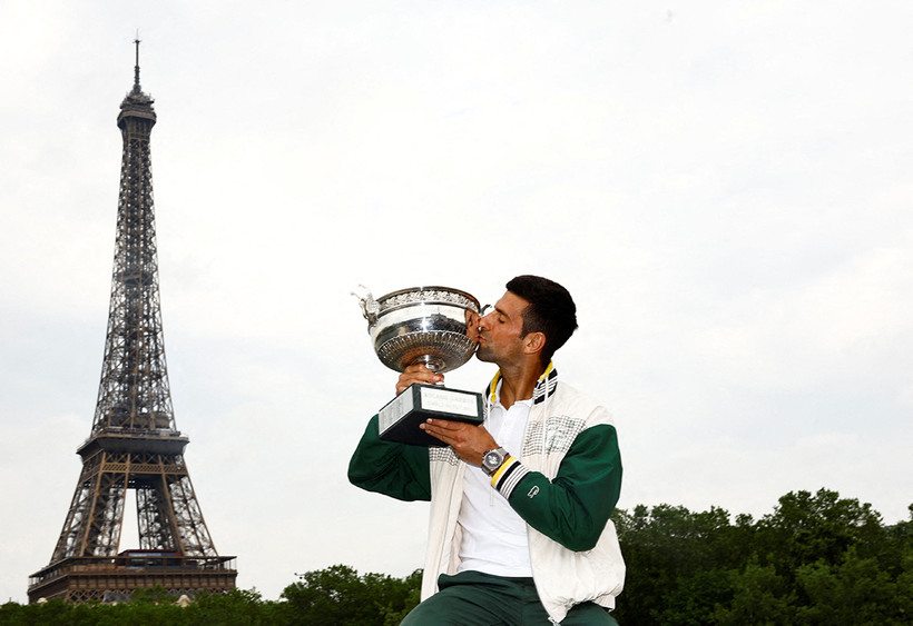 Với chức vô địch Roland Garros, Djokovic đã có 23 danh hiệu Grand Slam.