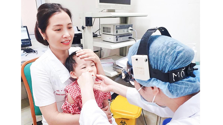 Cần sớm có các biện pháp chủ động của ngành y với các bộ, ngành và địa phương để có đủ vaccine tiêm phòng cho trẻ.