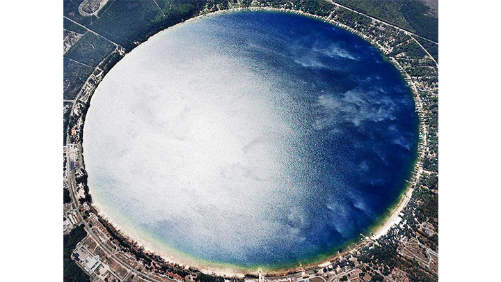 Hồ hình tròn nhất thế giới