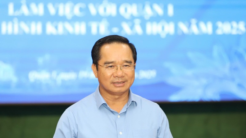 Chủ tịch Ủy ban nhân dân Thành phố Hồ Chí Minh Nguyễn Văn Được gợi ý một số nội dung tại buổi làm việc với quận 1.