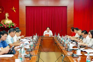 Đồng chí Lê Tiến Châu, Ủy viên Trung ương Đảng, Bí thư Thành ủy Hải Phòng, chủ trì Phiên họp.