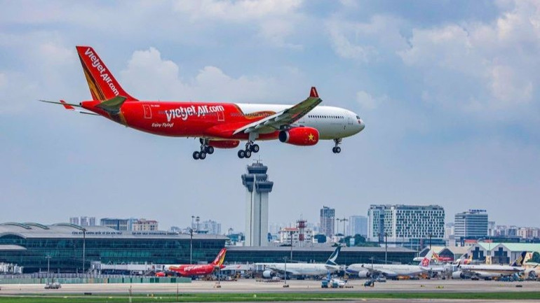 tau-bay-vietjet-6924.jpg