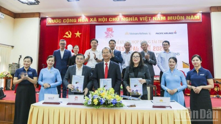 ndo_br_2-vietnam-airlines-va-pacific-airlines-tiep-tuc-khang-dinh-vai-tro-tien-phong-trong-viec-quang-ba-du-lich-viet-nam-khi-tro-thanh-nha-van-chuyen-chinh-thuc-cua-nam-du-lich-quoc-gia-festival-hue-2026-323.jpg