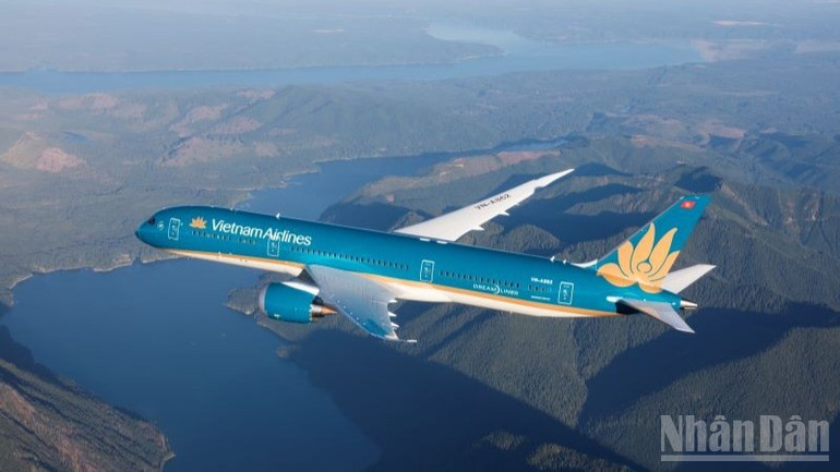 Vietnam Airlines bứt phá mạnh mẽ trong quý III/2025 với sản lượng, doanh thu và lợi nhuận đều đạt và vượt kế hoạch. ndo_br_1-vietnam-airlines-but-pha-manh-me-trong-quy-iii-2025-voi-san-luong-doanh-thu-va-loi-nhuan-deu-dat-va-vuot-ke-hoach-1606.jpg