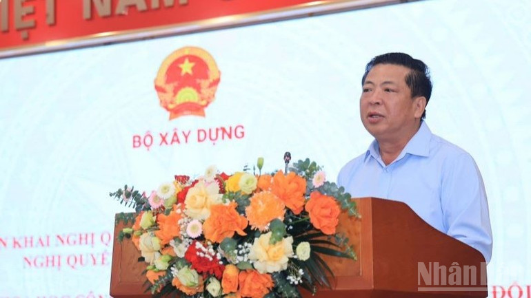 Bộ trưởng Xây dựng Trần Hồng Minh phát biểu ý kiến. ndo_br_gen-h-z6988472157419-1f31387210b1d70987be972365cf27e9-1538.jpg