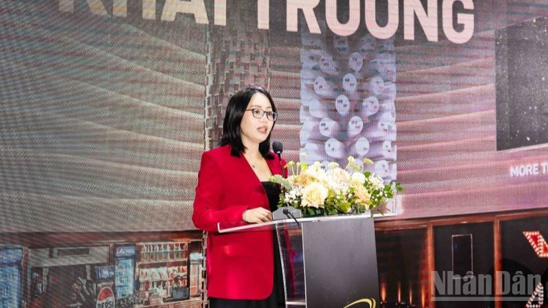 ndo_br_ba-nguyen-thi-mai-hoa-tong-giam-doc-galaxy-studio-phat-bieu-tai-su-kien-khai-truong-galaxy-cinex-hanoi-centre-2371.jpg