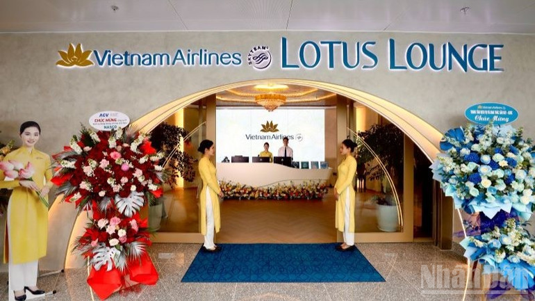 ndo_br_1-vietnam-airlines-chinh-thuc-khai-truong-phong-khach-bong-sen-moi-tai-nha-ga-t2-cang-hang-khong-quoc-te-noi-bai-2894.jpg
