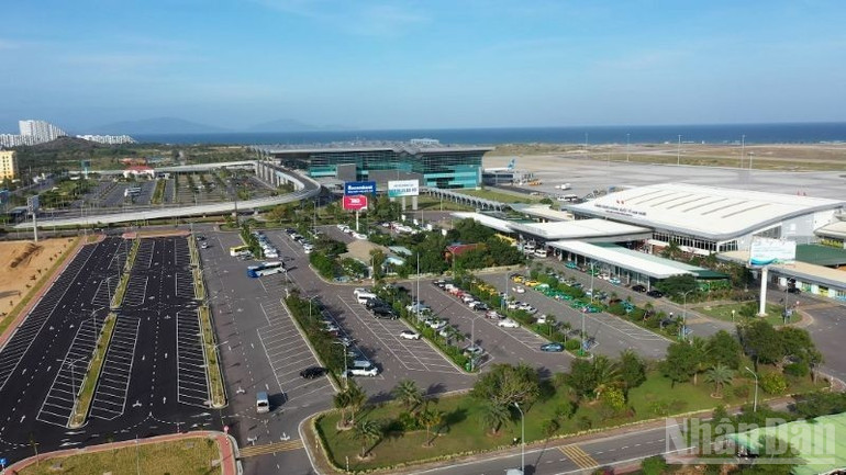 Cảng Hàng không quốc tế Cam Ranh. ndo_br_cranh2-8301.jpg