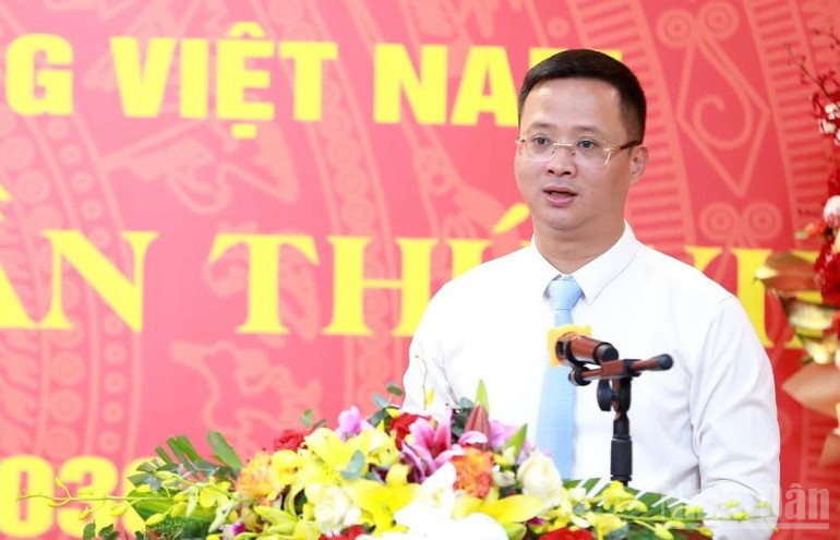 Đồng chí Uông Việt Dũng, Bí thư Đảng ủy, Cục trưởng Hàng không Việt Nam phát biểu ý kiến. ndo_br_gen-h-bi-thu-dang-uy-cuc-hk-uvd-2.jpg