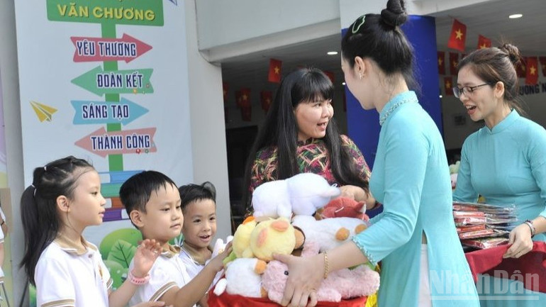 Lễ phát động được tổ chức tại Trường tiểu học Văn Chương. ndo_br_le-phat-dong-tai-truong-th-van-chuong-ha-noi-2-5972.jpg