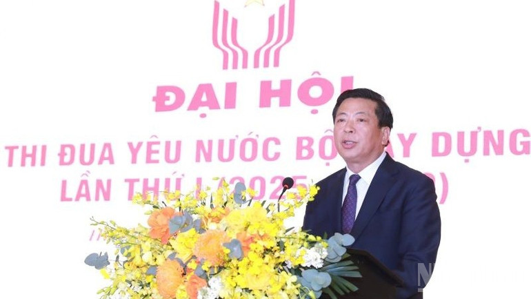 Bộ trưởng Xây dựng Trần Hồng Minh, Chủ tịch Hội đồng Thi đua-Khen thưởng Bộ Xây dựng phát biểu ý kiến. ndo_br_img-6886-2481.jpg
