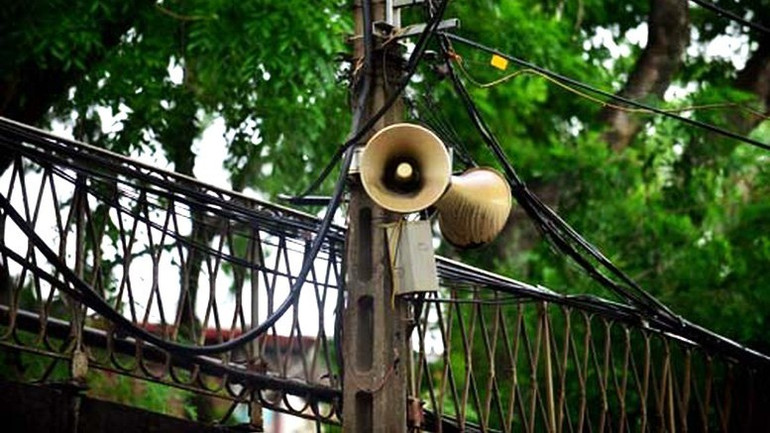 The hand-forged iron railing system, installed during the French period, remains almost intact today. vom-ds-3-1596.jpg