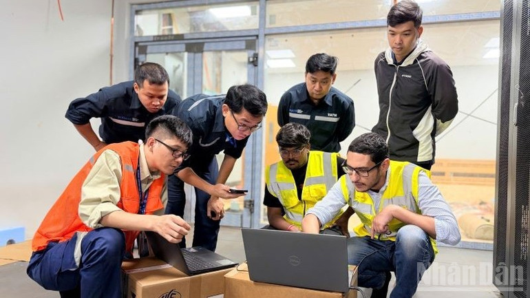 Đợt bay có sự tham gia của các chuyên gia quốc tế, cùng đội ngũ kỹ thuật của nhà thầu và kiểm soát viên dày dạn kinh nghiệm của Việt Nam. ndo_br_gen-h-z7156507575013-a30f0c415f007c6f914f71b611f27053-8652.jpg