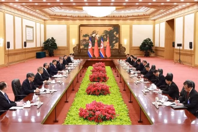 Chủ tịch Trung Quốc Tập Cận Bình chủ trì tiếp phái đoàn Triều Tiên. (Ảnh: TÂN HOA XÃ)