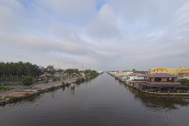 Miệt Thứ hôm nay đã sôi động, trù phú hơn.