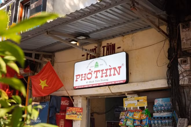 Phở Thìn Bờ Hồ dỡ bỏ mặt bằng sau hơn 70 năm gắn bó