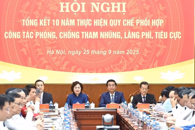 Công tác phối hợp chặt chẽ giữa các cơ quan góp phần thúc đẩy hiệu quả phòng, chống tham nhũng, lãng phí, tiêu cực, nhất là trong lĩnh vực tài chính, ngân hàng. (Ảnh: ĐĂNG KHOA)