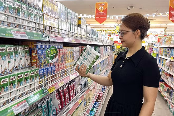 Hệ thống bán lẻ SATRA đóng vai trò trụ cột trong việc bảo đảm an sinh xã hội, bình ổn thị trường… (Ảnh: SATRA)
