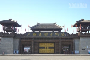 Khu Chiến trường cổ Xích Bích-Tam Quốc nhìn từ bên ngoài. (Ảnh: China Daily)