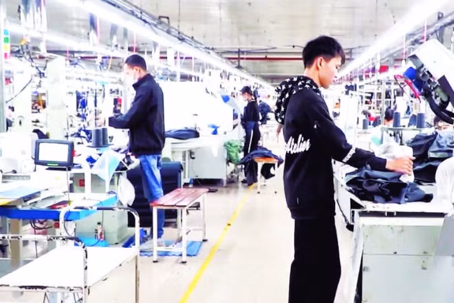 Công ty cổ phần quốc tế Phong Phú ứng dụng tự động hóa nhằm nâng cao năng suất.