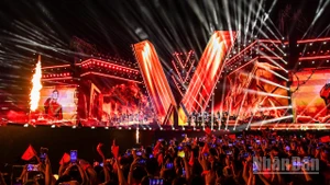 Bùng nổ cảm xúc concert “Tổ quốc trong tim”