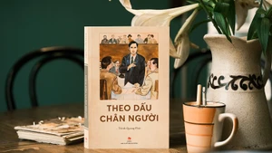 Tác phẩm “Theo dấu chân Người” của Giáo sư, Tiến sĩ, nhà văn Trình Quang Phú
