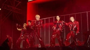 B.O.F mở màn với tiết mục “Let me feel your love tonight”. (Ảnh: Ban Tổ chức)