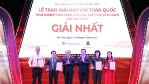 Lễ trao giải Báo chí toàn quốc “Vì sự nghiệp phát triển Văn hóa, Thể thao và Du lịch” lần thứ nhất. (Ảnh: TRẦN HẢI - THỦY NGUYÊN)