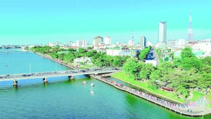 Sông Hương từng bước hình thành nên một “hệ sinh thái văn hóa sông nước”, thu hút cả người dân địa phương lẫn du khách quốc tế.