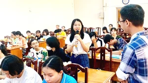 Tạo điều kiện cho thanh thiếu niên được tiếp xúc, cảm nhận, chia sẻ về các tác phẩm văn học là việc làm thiết thực để vun đắp vốn ngôn ngữ, văn hóa và tâm hồn thế hệ trẻ.